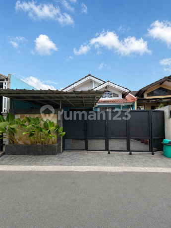 Dijual Murah Rumah Dalam Komplek Bebas Banjir Petukangan Selatan - LT 120 M², Dekat Tol Jo Dijual Murah Rumah Dalam Komplek Bebas Banjir Petukangan Selatan - LT 120 M², Dekat Tol Jo