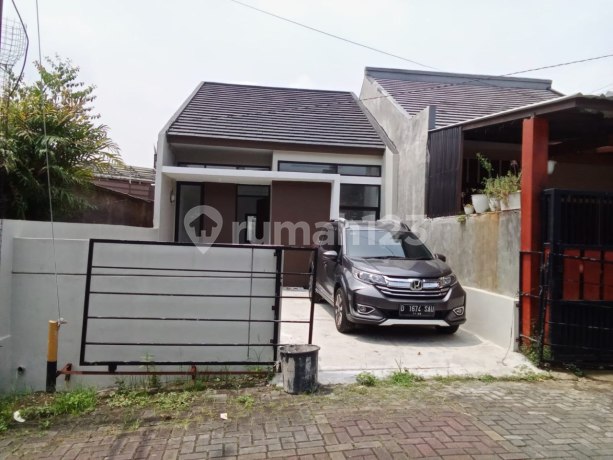 Rumah Gress Dalam Komplek Banyu Biru Pasir Pogor Ciwastra.