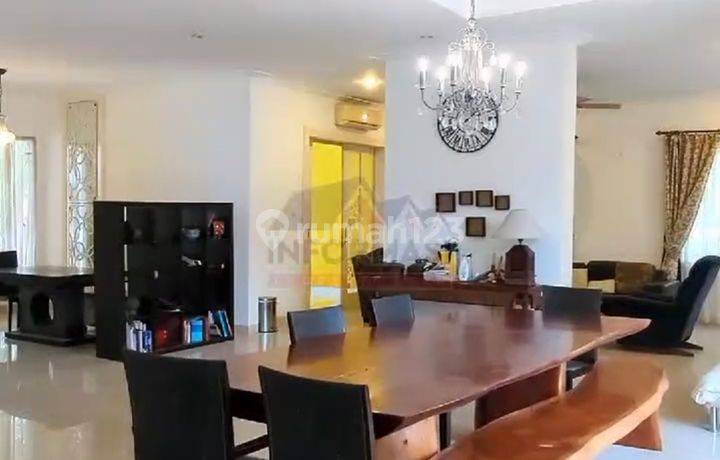 Rumah 2 Lantai Hoek Green Permata Jaksel Siap Huni