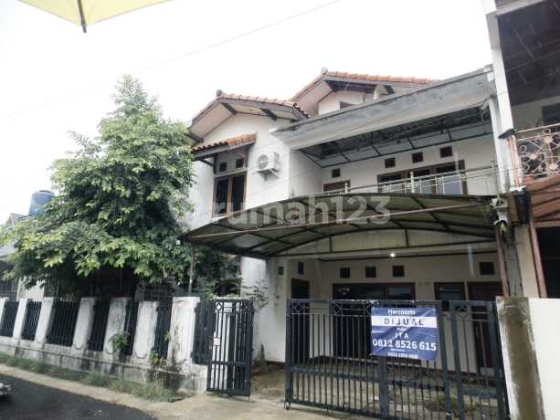 Rumah di Komplek Asri Sekitar Ciputat Kampung Utan Tangsel