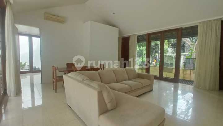 Disewakan Rumah di Tanah Teduh Jati Padang, Aman Security 24 Jam Disewakan Rumah di Tanah Teduh Jati Padang, Aman Security 24 Jam