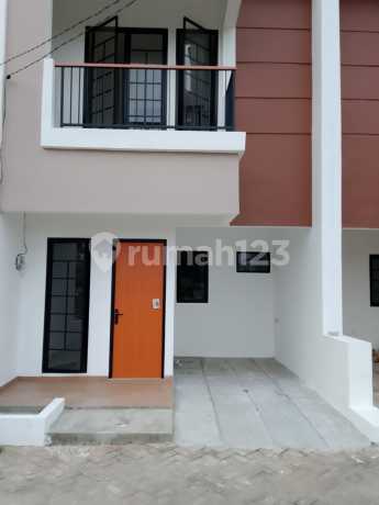 Rumah 2 Lantai Area Ciledug Dekat Karang Tengah Permai