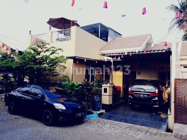 Rumah 2 Lantai Area Cluster Royal Karawaci Rumah 2 Lantai Area Cluster Royal Karawaci