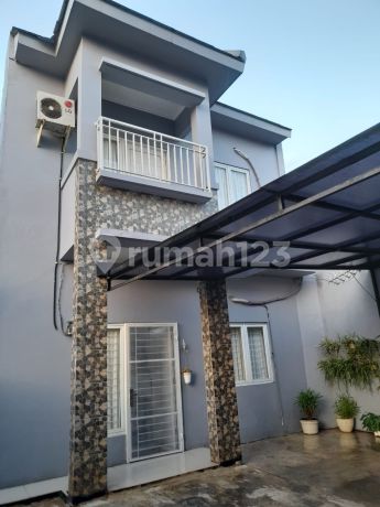 Rumah 2 Lantai Area Graha Raya Dekat Graha Bunga