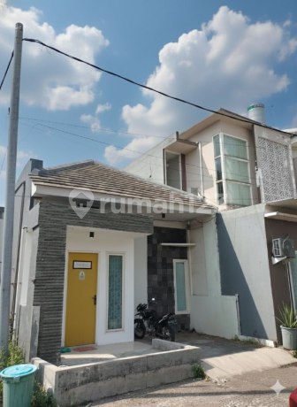 Rungkut Barata Strategic House Row 2 Cars