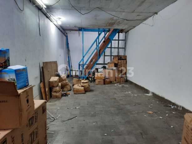RUKO LAMA 2 LANTAI DI LOKASI PERDAGANGAN PANCORAN