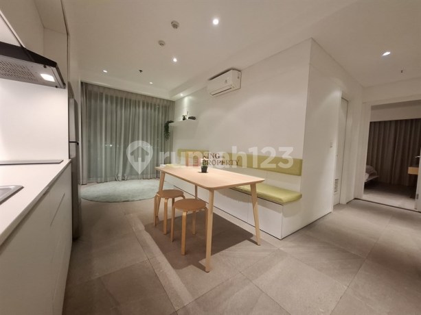 Stylish & Spacious 2BR Jadi 1BR Scandinavian dengan Interior Elegan di Gallery West Residences,  Fasilitas Gazebo, Playground, Jogging Track, Gym, Lounge, Rooftop Sky Pool & Kolam Renang