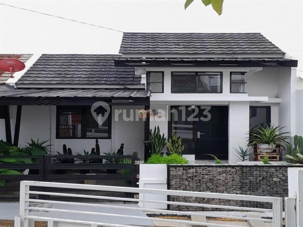 Modern Industrial Minimalist House with Mountain View in Rancamaya, Near Lippo Plaza Ekalokasari & Pelita Harapan School Rancamaya, Caringin Market Bogor, Bogor City Regional Hospital Modern Industrial Minimalist House with Mountain View in Rancamaya, Near Lippo Plaza Ekalokasari & Pelita Harapan School Rancamaya, Caringin Market Bogor, Bogor City Regional Hospital