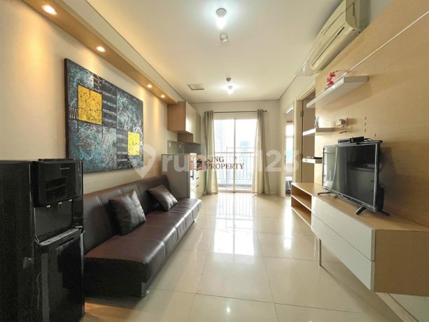 2Br Madison Park Apartment Furnished Comfortable - Modern Minimalist Near Untar & Trisakti, Facilities Swimming Pool, Jogging Track, Basketball Court, Gym, Billiard, Sky Garden, EV Charging Station. 2Br Madison Park Apartment Furnished Comfortable - Modern Minimalist Near Untar & Trisakti, Facilities Swimming Pool, Jogging Track, Basketball Court, Gym, Billiard, Sky Garden, EV Charging Station.