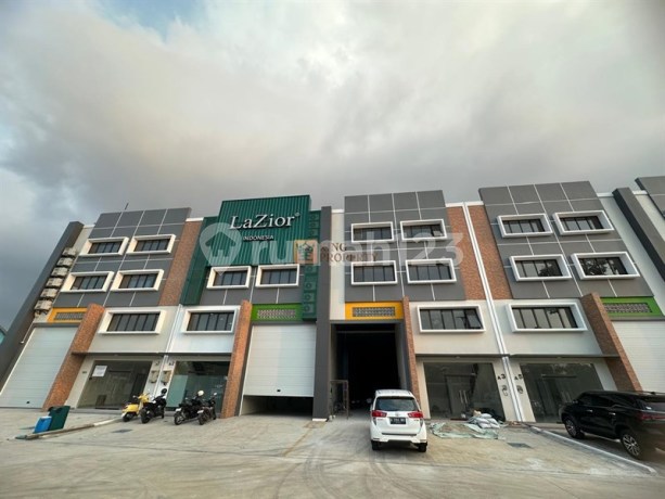 Disewakan Gudang 2 Lantai Modern Industrial Contemporary - Business Park Premium Era Prima Daan Mogot, Lokasi Strategis & Siap Operasional, Dekat Tangcity Mall, Poris Indah, Kampus A YASIR (RA Yasir, SDIT Yasir), RS Sari Asih Cipondoh