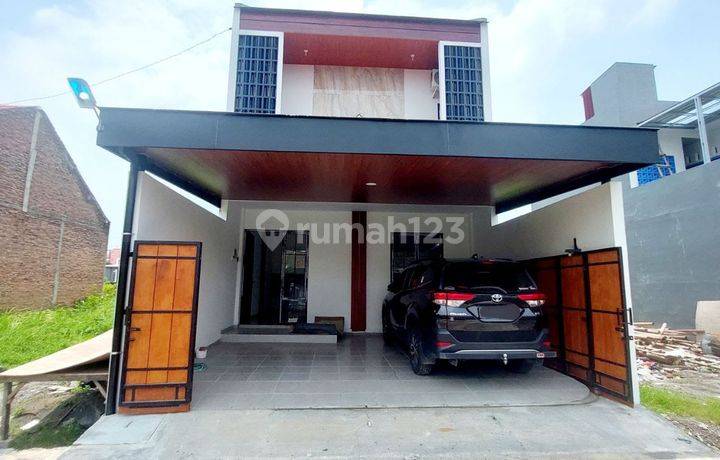 Rumah Cantik 2lt Minimalis Modern Dekat Superindo