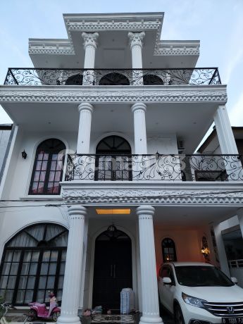 European Classic Design House Antapani