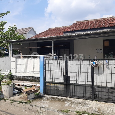 Villa Tomang Baru Rumah tipe Hoek 