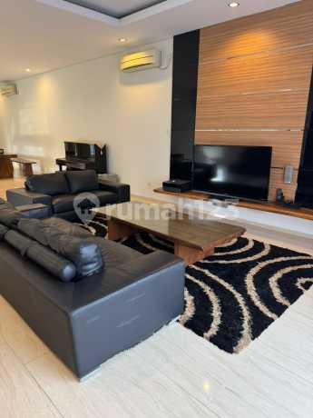 Luxury House in Tatar Larangtapa, Kota Baru Parahyangan