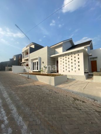 Rumah Baru Siap Huni Di Sawunggaling Banyumanik