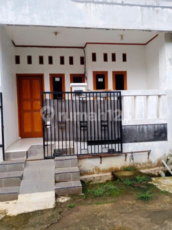 Rumah Siap Huni Dalam Komplek Pondok Tirta Mandala Sukamaju