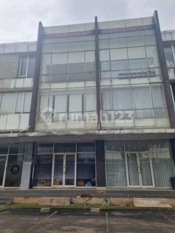Quick Sale 3-Storey Prominence Shop House in Alam Sutera, Serpong Tangerang Quick Sale 3-Storey Prominence Shop House in Alam Sutera, Serpong Tangerang
