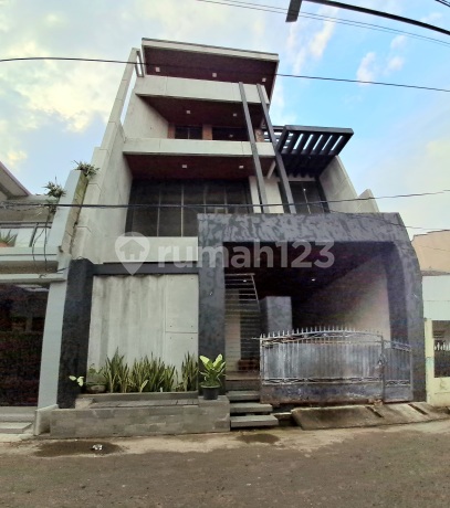 Industrial Style House Pondok Cipta Bintara Bekasi