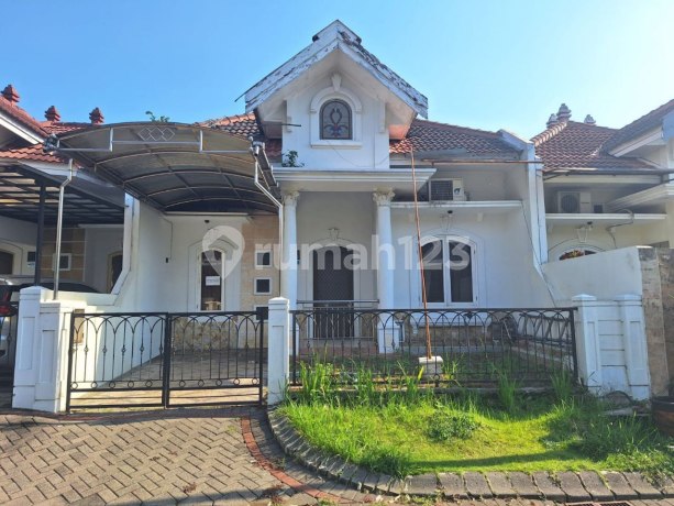 Rumah Terawat Furnish di Istana Dieng Malang Kota