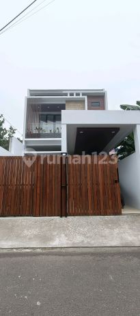 Jual Rumah Minimalis Modern Dalam Komplek Dekat Duren Sawit Jakarta Timur