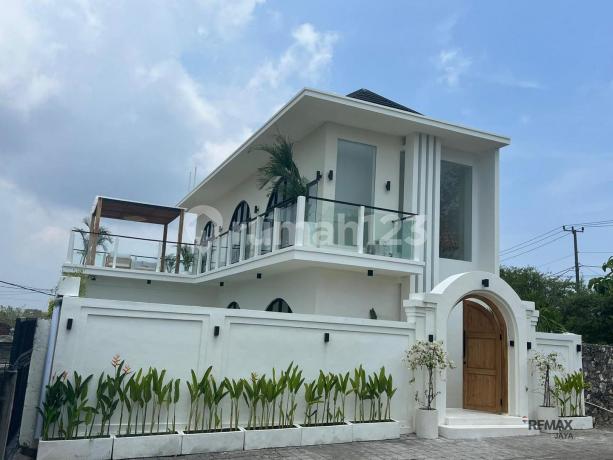 Villa Arunain 4 Bedrooms For Sale, in Bukit Ungasan Area Villa Arunain 4 Bedrooms For Sale, in Bukit Ungasan Area