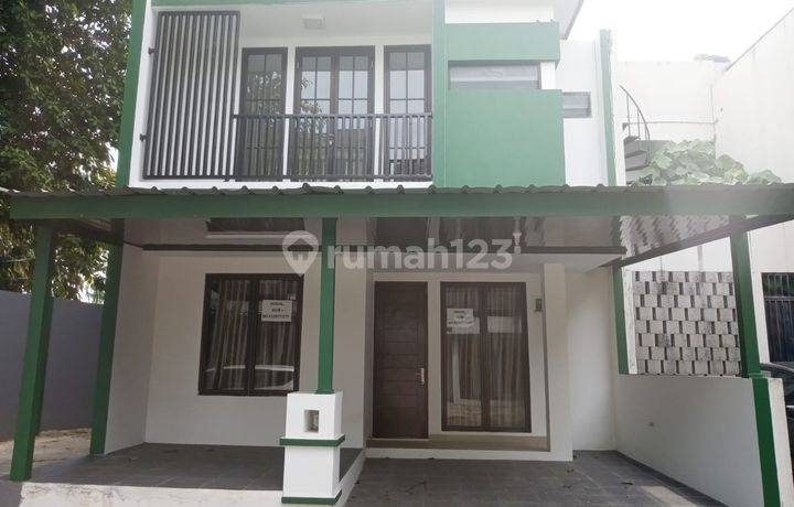 Villa Lalita Bintaro Bagus Fresh Siap Huni
