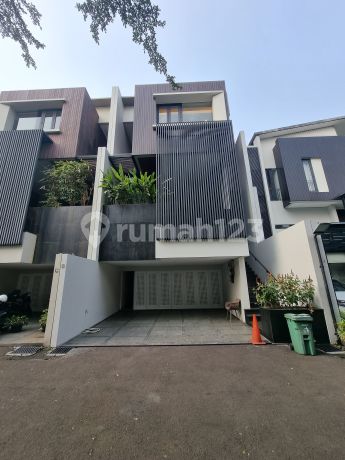 Dijual Luxury Townhouse 3Br Cilandak Jakarta Selatan - 3 Lantai, Private Pool, Near MRT Dijual Luxury Townhouse 3Br Cilandak Jakarta Selatan - 3 Lantai, Private Pool, Near MRT
