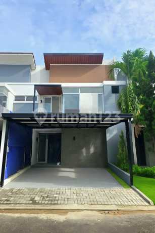 Dijual Rumah Sudah Renovasi dengan Master Bedroom Luas dan Kamar Mandi Dalam Siap Huni Cluster Cosmo The Icon