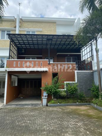 Primewood Mansion Panakkukang Jumlah kamar : 3+1Jumlah WC : 4 +13 LantaiUkuran tanah : 171Ukuran bangunan : 513Listrik : 4400Status SHMLama Bangunan 8 tahun