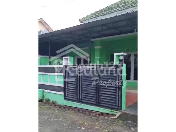 Rumah di Villa Mulawarman Banyumanik , Semarang ( Me 8159) Rumah di Villa Mulawarman Banyumanik , Semarang ( Me 8159)