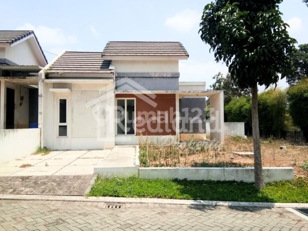 Rumah di BSB Village Aurora Spring  , Semarang ( Me 8027 )