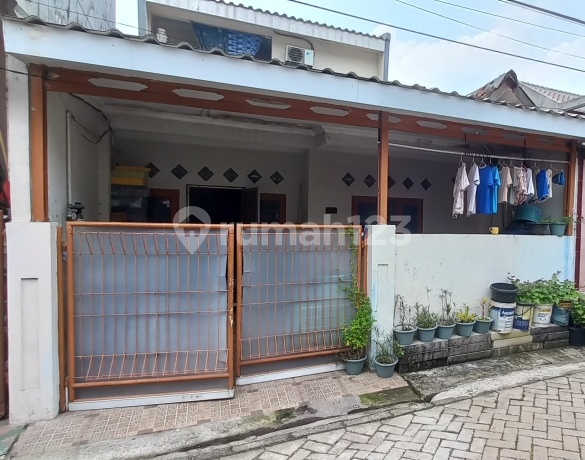 Quick Sale of Ready-to-Live Villa in Taman Cibodas