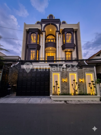 Rumah Sultan Pejaten 4 Lantai Rumah Sultan Pejaten 4 Lantai