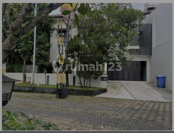 Rumah Bagus Dalam Komplek di Kebagusan 