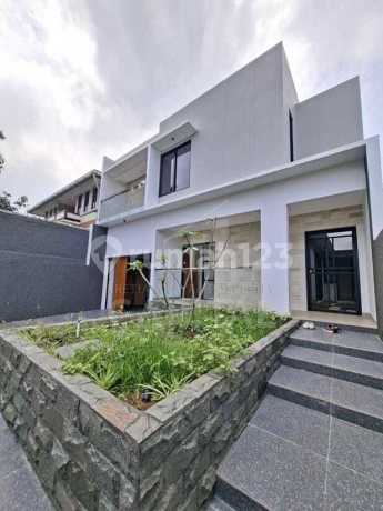 Rumah Nyaman dan Terawat Siap Huni dengan Suasana Asri di Setiabudi Regency
