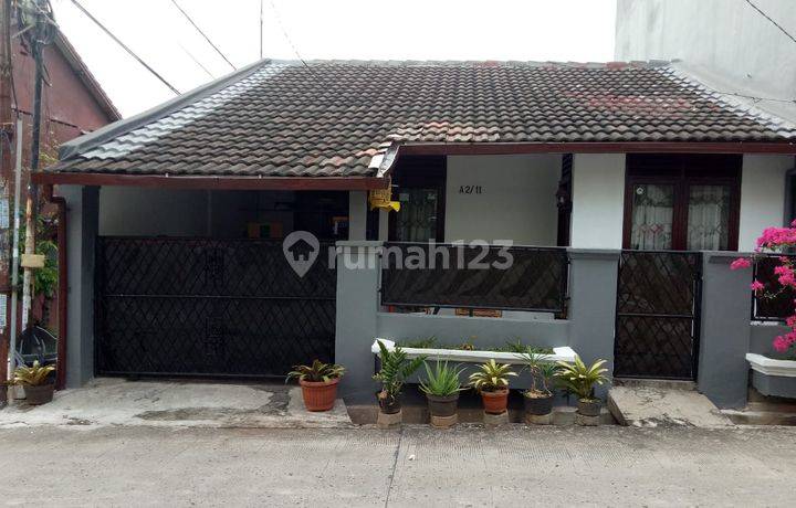 Dijual Rumah Hook Komplek Bukit Cengkeh Berbunga Depok