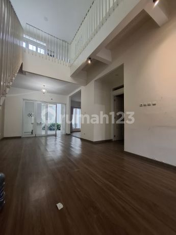Dijual Rumah Dalam Kompleks Graha Cinere Dekat Akses Toll