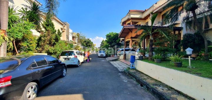 Rumah Lux Mewah Taman Gedong Asri Condet