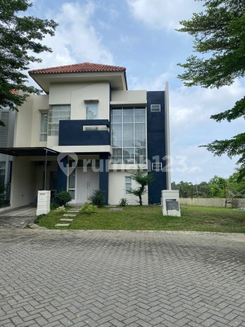 For Sale 2-Story House Nirvana Residence - Hook Position