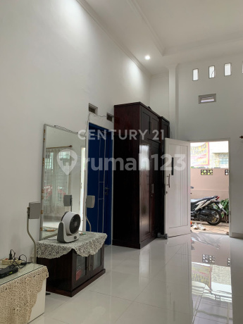 Rumah Posisi Hoek 2 Lantai Bagus di Taman Narogong Indah S8811 Rumah Posisi Hoek 2 Lantai Bagus di Taman Narogong Indah S8811