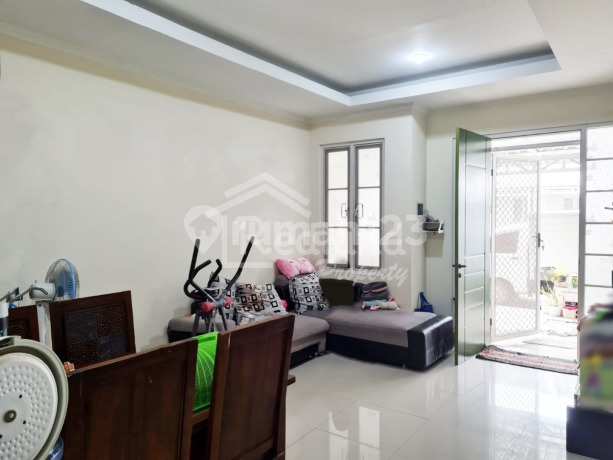 Rumah Bagus di Perum Gaia Residence , Semarang Vn Wn 4046