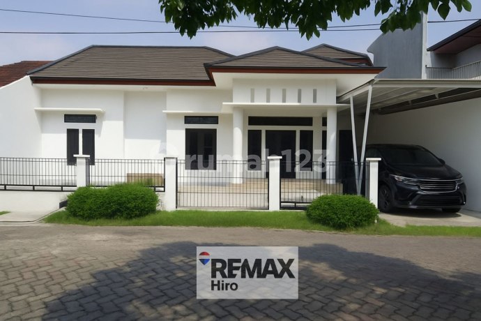DIJUAL RUMAH SIAP HUNI BARU RENOV DI KAWASAN ELIT KEMANG PRATAMA BEKASI