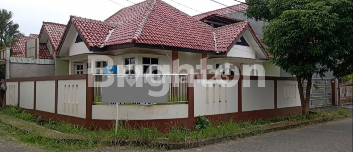 Rumah siap huni di boulevard Taman Cikas Bekasi Rumah siap huni di boulevard Taman Cikas Bekasi