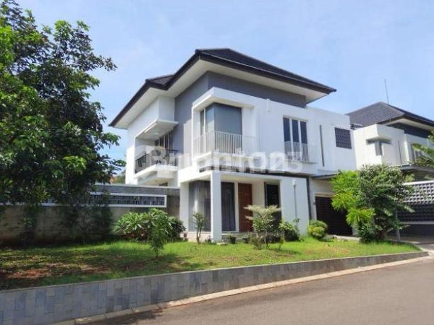 Rumah Mewah 2 Lantai dengan Kolam Renang Pribadi di Grand Bima Mansion Jakarta Timur Rumah Mewah 2 Lantai dengan Kolam Renang Pribadi di Grand Bima Mansion Jakarta Timur