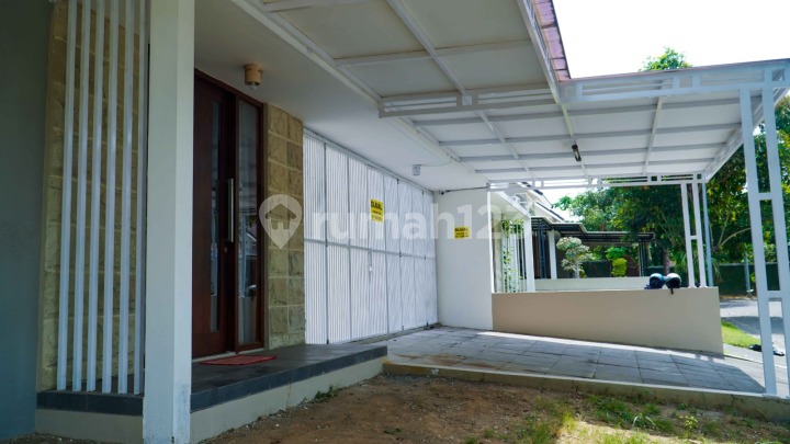 House Hook in Citra Grand Mutiara Housing, Gamping, Sleman, Jogja