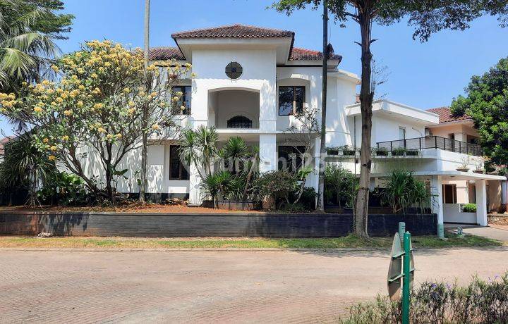 Rumah Mewah Dalam Perumahan Puri Sriwedari  Cibubur 
