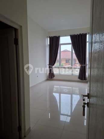 DIJUAL Rumah Siap Huni Taman Permata Parahyangan Rumah 2,5 lantai