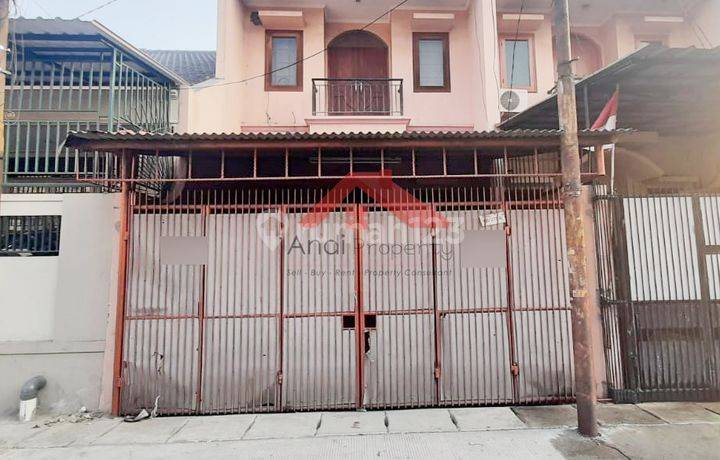 Rumah lokasi strategis siap huni di Taman Ratu(TR136)