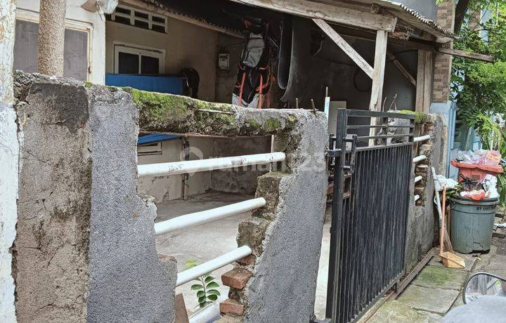 Rumah di perumnas cengkareng jalan galunggung  Cengkareng Timur dekat RSUD Cengkareng Jakarta Barat