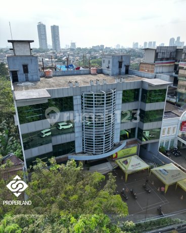 Prime Area & Main Road 4-Story Building+Basement